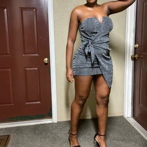 Women’s Strapless Glitter Special Occasion Dress